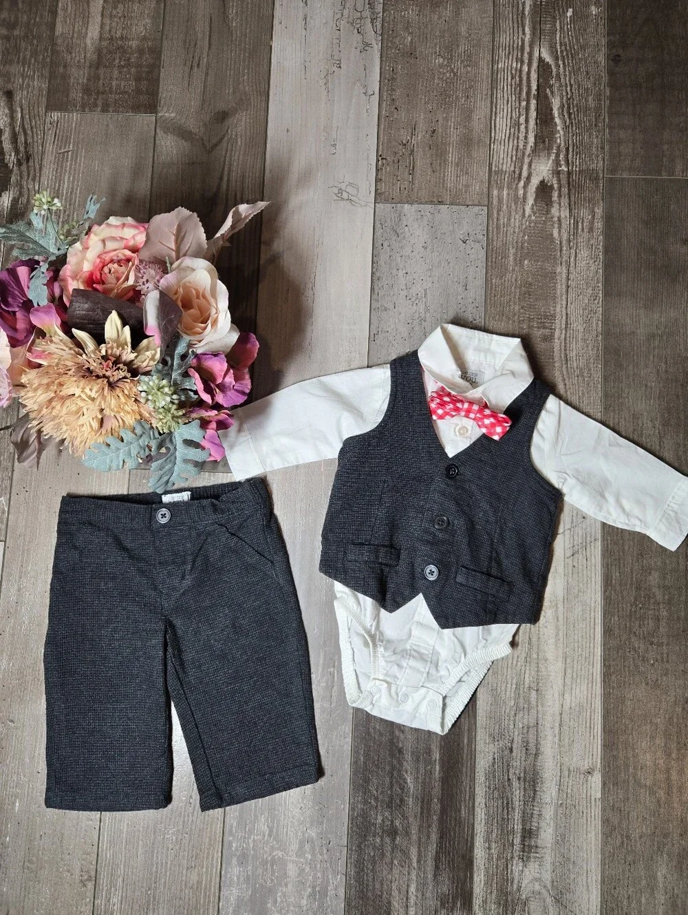 Carter’s Baby Boys Charcoal Vest & Pants Set Size 3M